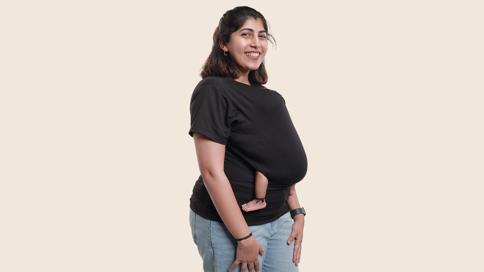 How a T-Shirt Baby Carrier Makes Parenting Hands-Free