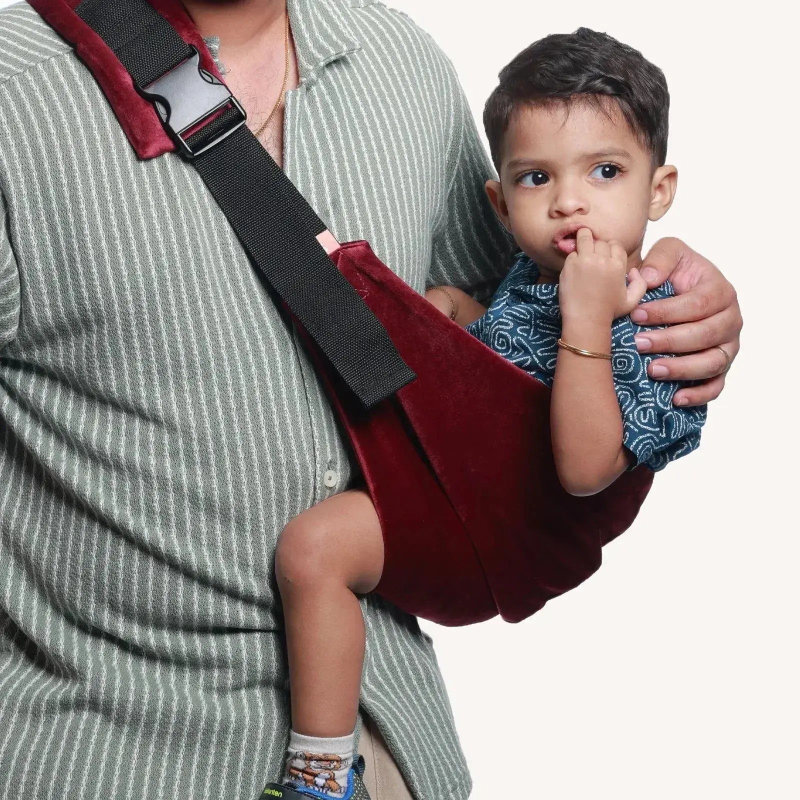 Best Sideways Carrier for Newborns: Gentle, Safe & Supportive Babywearing - Snugs