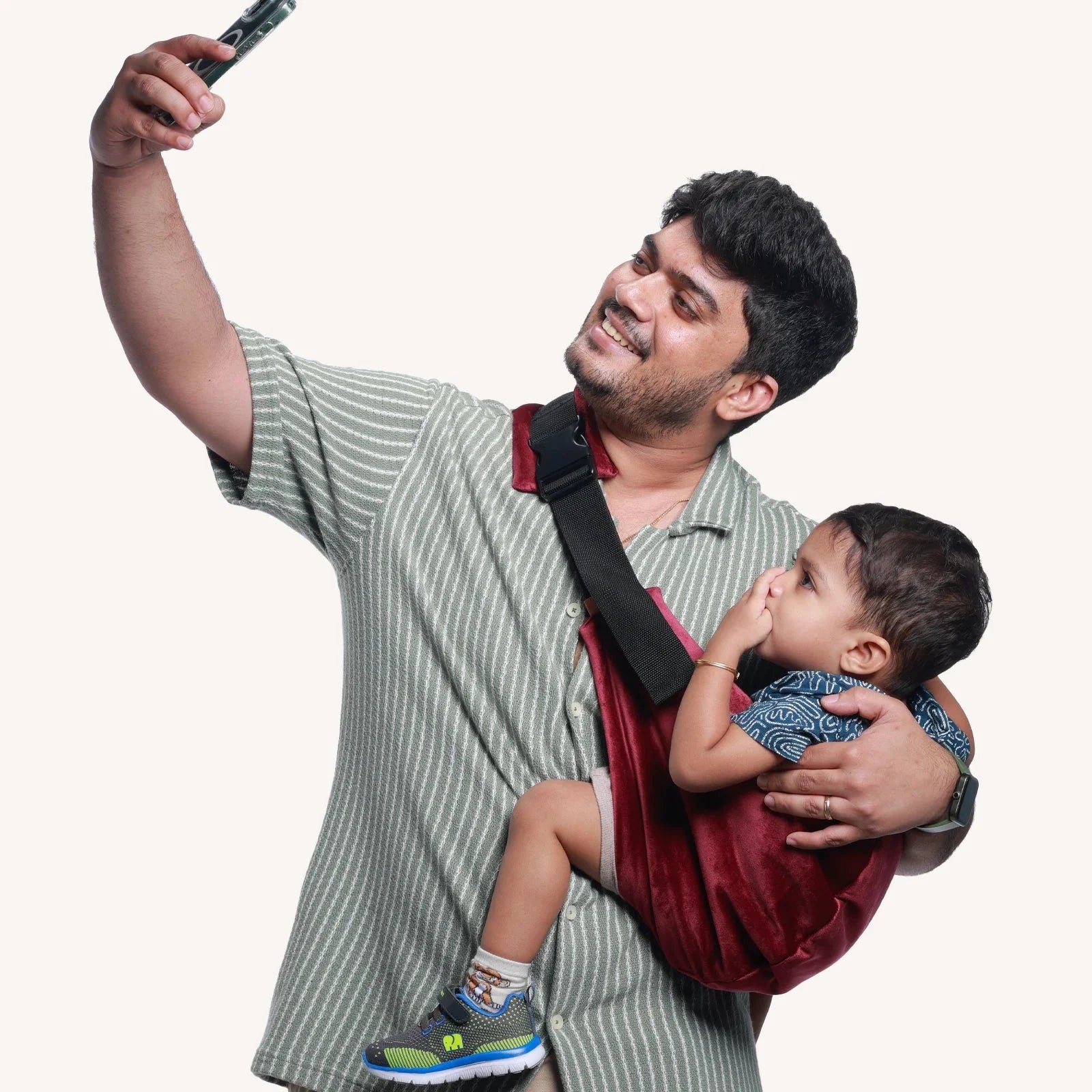 Snugs vs Other Brands: Best Baby Sling for Toddlers in India