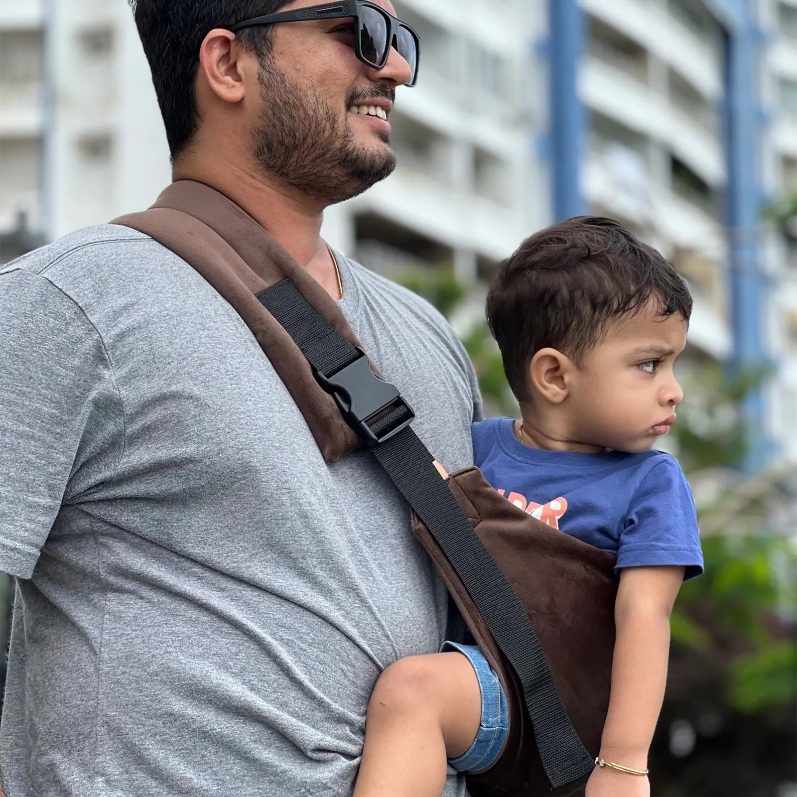 Snugs - Ebony - Child Carrier